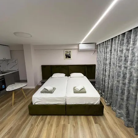 Estel * Tirana